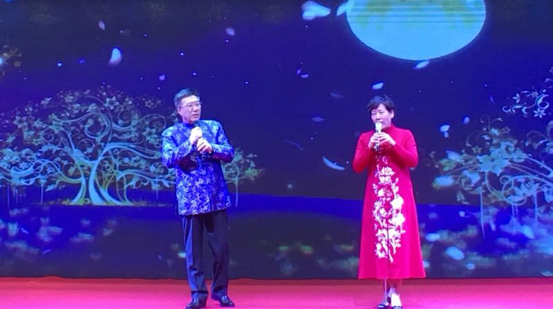 院長表演.jpg
