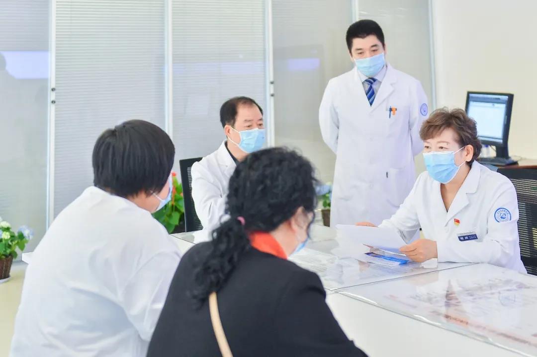 武漢期間為央視新聞拍攝“我的同鄉(xiāng)英雄” (1)00.jpg